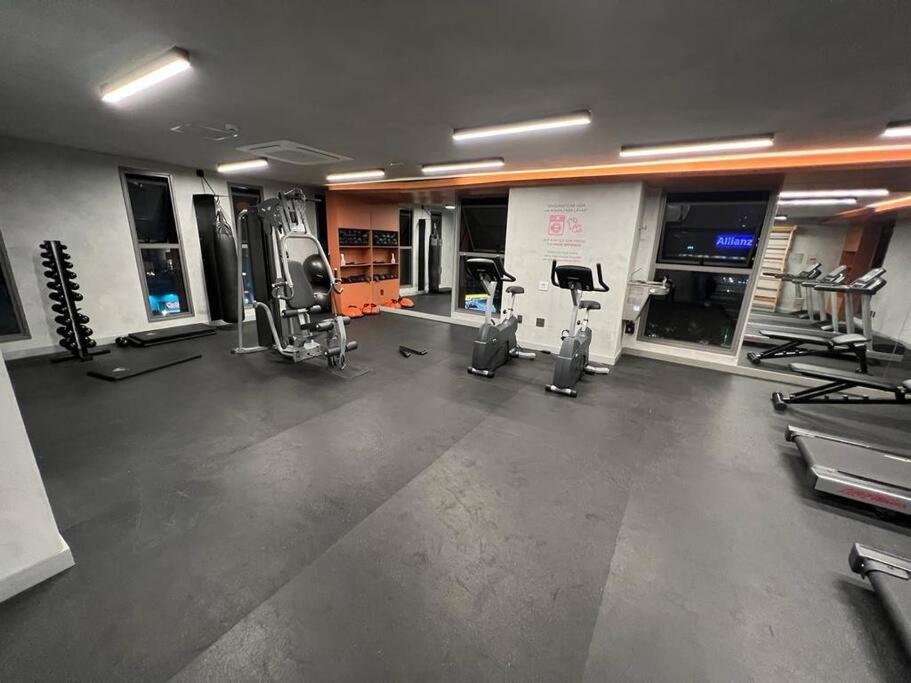 Luxo Ao Lado Allianz Apartment *